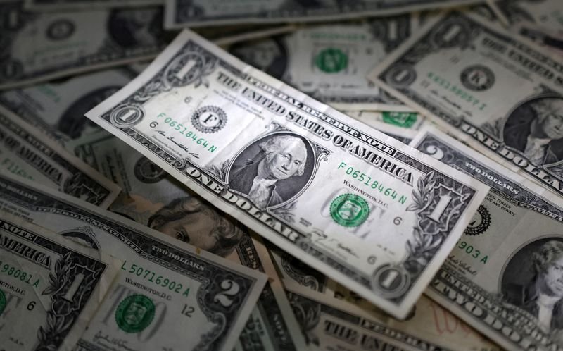 © Reuters. FILE PHOTO: U.S. dollar banknotes are seen in this illustration taken March 10, 2023. REUTERS/Dado Ruvic/Illustration/File Photo